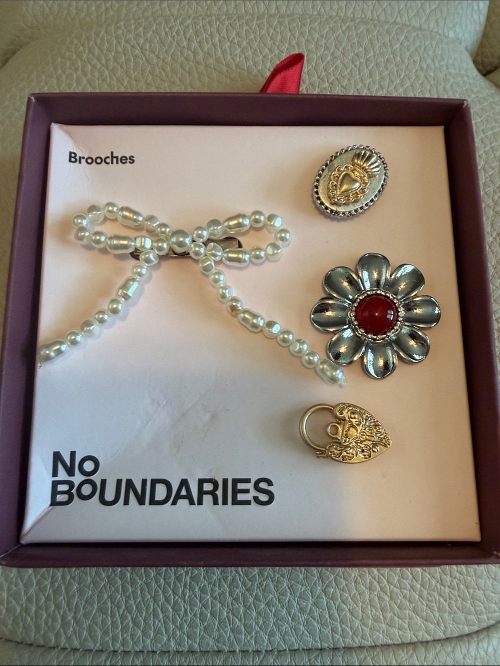No Boundaries Pearl Bow and Floral Brooch Set - Gold & Silver Accents